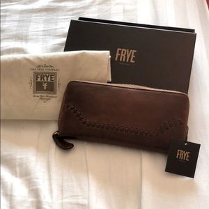NWT Frye leather wallet with box and travel bag